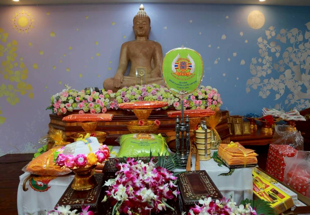 ดร.รัตนา-สมสกุลรุ่งเรือง-ประธานมูลนิธิร่วมกตัญญู-พร้อมค