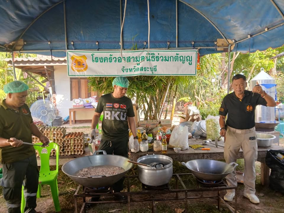 ทีมโรงครัวสนามร่วมกตัญญู-โดยอาสาสมัครฯ-จ.สระบุรี-และ-ที